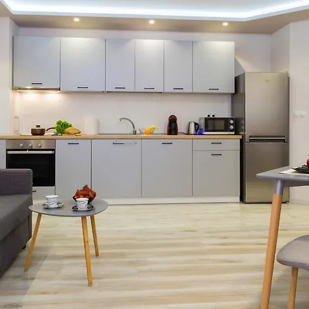 Natali 4 Apartment *