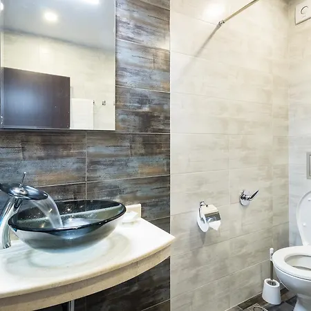 Apartment Natali 4 *